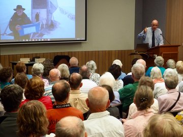 Tim Fischer AO gives the first talk in the 2017 series (Photo: Alan Munns)