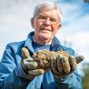 Wayne Haslam holds a truffle to be proud of (Photo: Paul Henderson-Kelly)