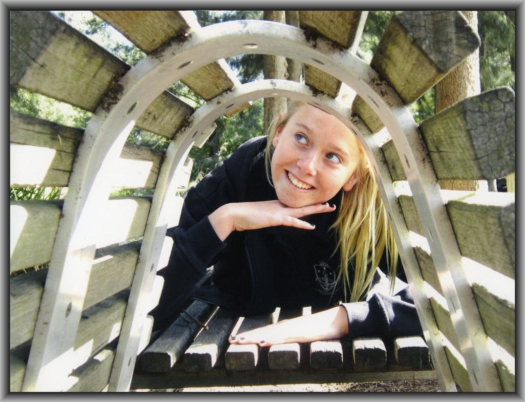 1st Prize People in the Gardens Kaylee Howard, Canberra HS "Jess"