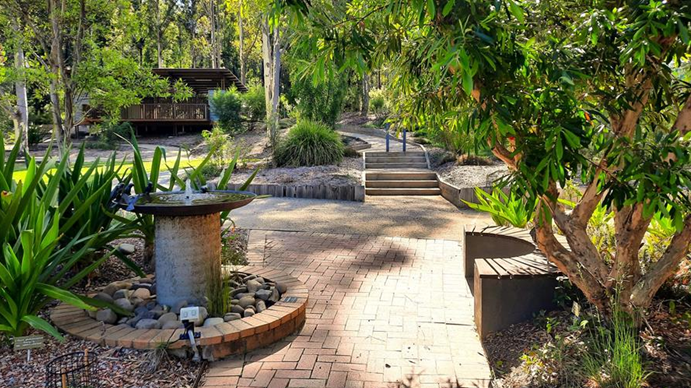 Front cover of the Sep / Oct edition of The Garden Path (photo by Michael Anlezark)
